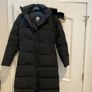 Canada Goose Long down coat. Black with fur hood.
